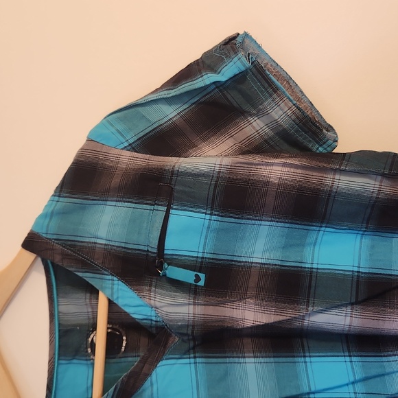 Health Pro Blue Black Plaid Scrub Top Chest Zipper ID Tag Clasp - Picture 2 of 3